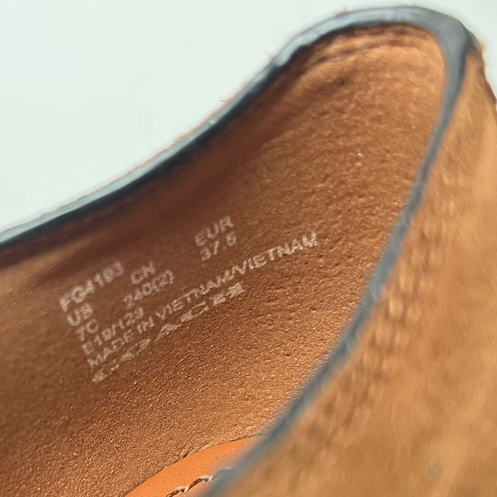 Coach Perri Brown Suede Ankle Booties Size 7 C - Picture 9 of 11